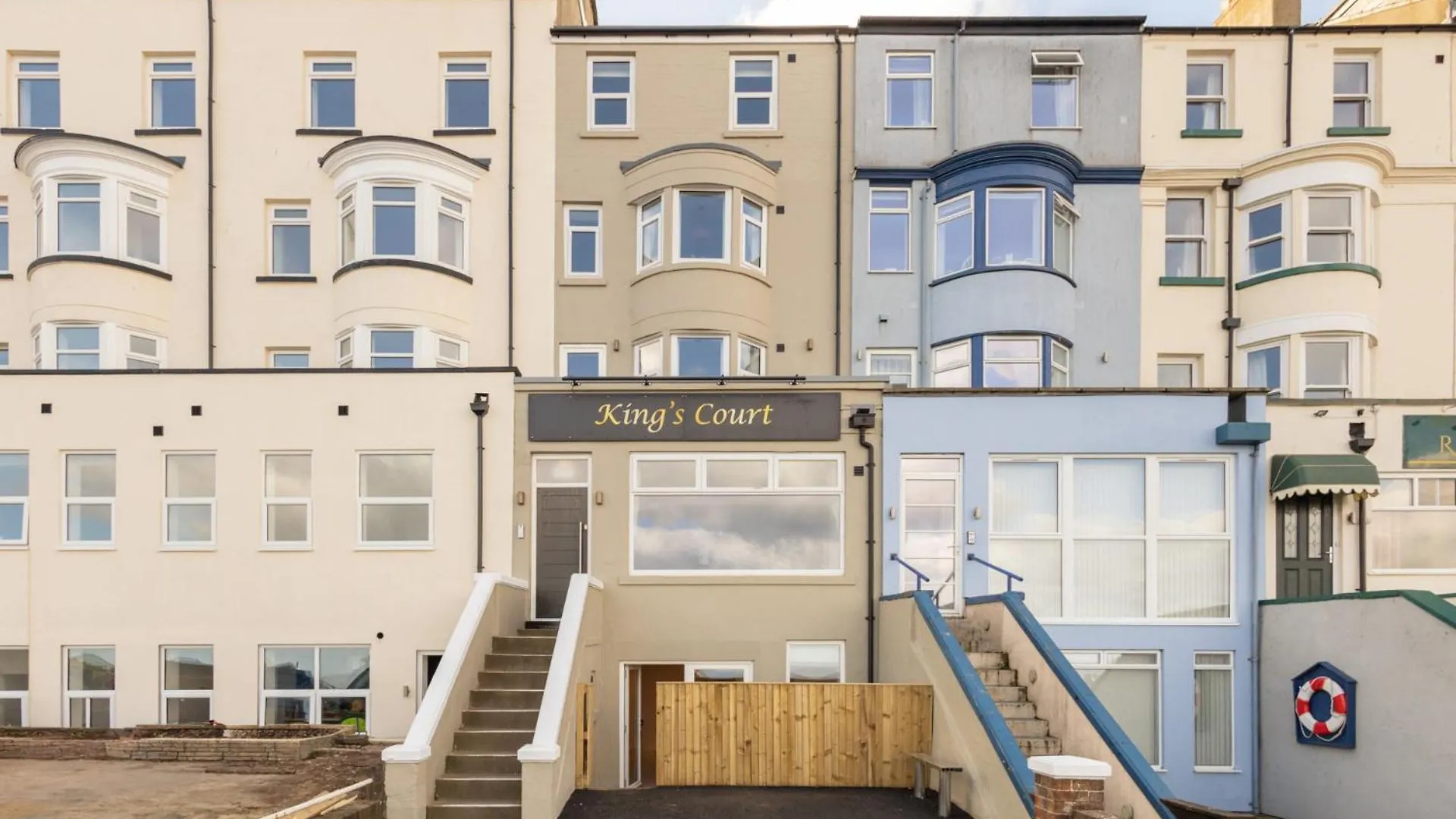 Apartment 3, King'S Court سكرابورو